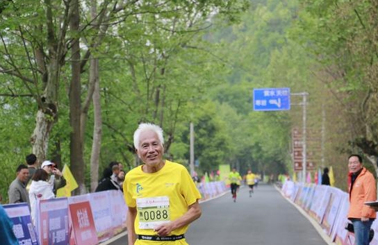 4800人體驗(yàn)天臺(tái)山春景 顧家家居領(lǐng)跑一場(chǎng)有愛(ài)的馬拉松